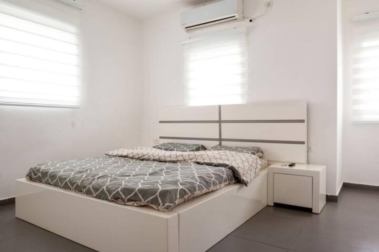 Oַ&O Group-Amazing Apt Bat-Yam 3 Min Walk To Beach Bat Yam Exteriör bild