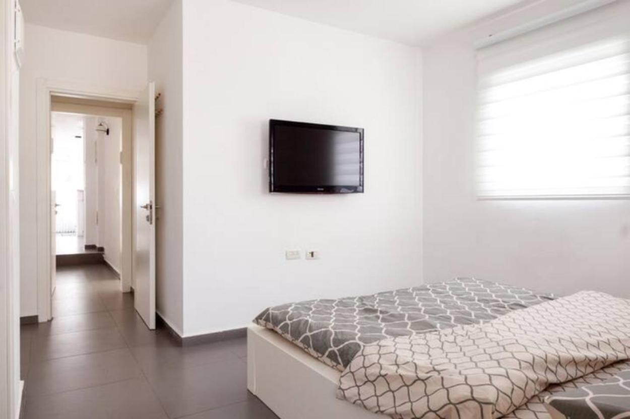 Oַ&O Group-Amazing Apt Bat-Yam 3 Min Walk To Beach Bat Yam Exteriör bild